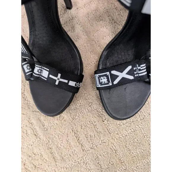 Y2K Grey Ant X Teva High Heel Stiletto Pump Womens Size 9 Black White Flags Hike - Picture 8 of 11